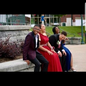 Meet your Posher, Lina